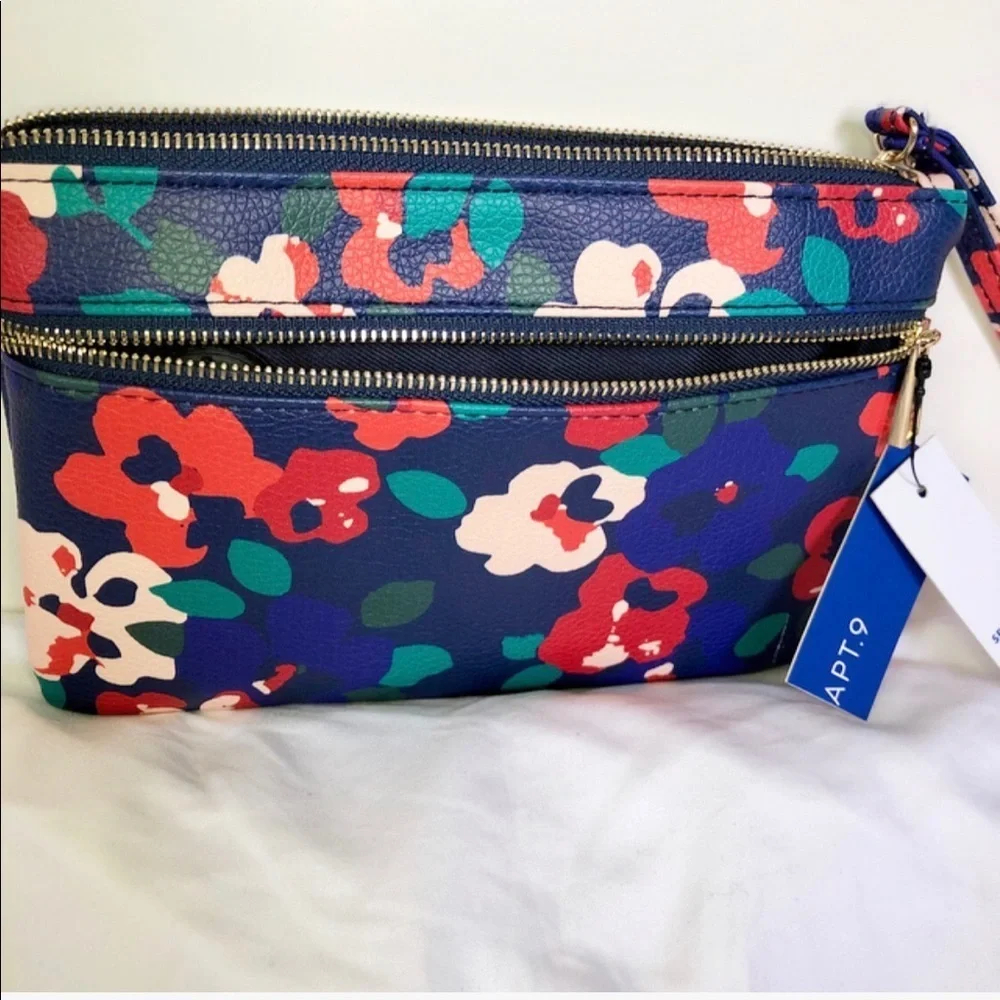 Apt 9 Navy Blue Cluster Floral Zip up Wristlet